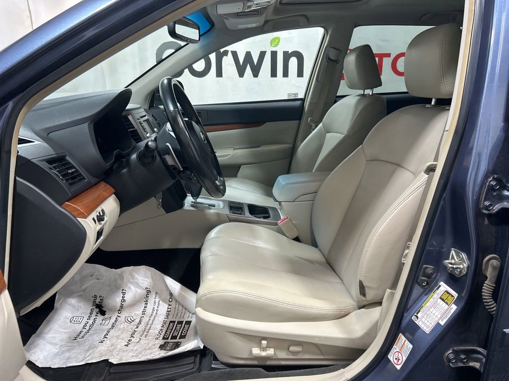 Used 2013 Subaru Outback 3.6R Limited w/ Moonroof Pkg image 27