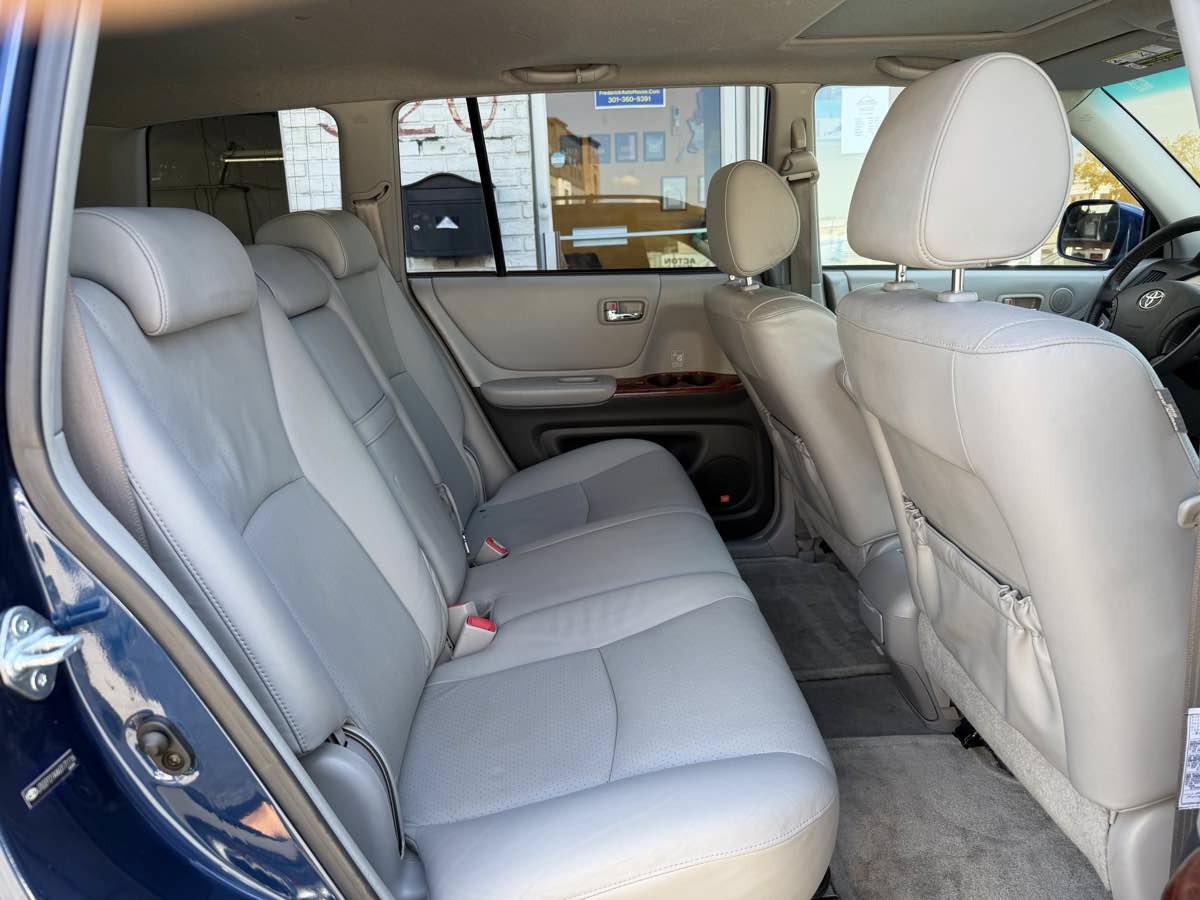 Used 2006 Toyota Highlander Limited AWD/4WD image 12