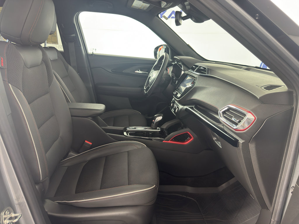 Used 2023 Chevrolet TrailBlazer RS w/ Convenience Package image 41