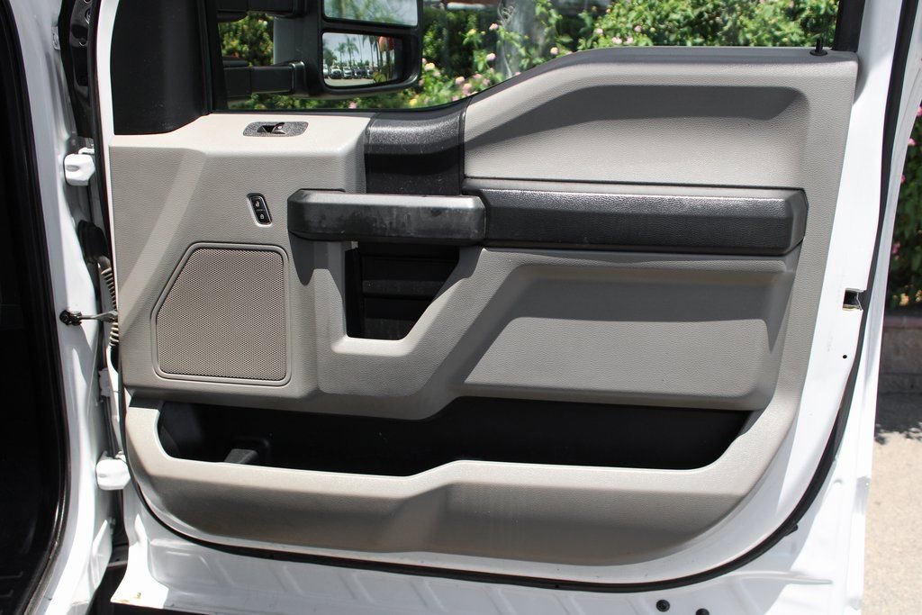 Used 2017 Ford F450 XL w/ Power Equipment Group image 38