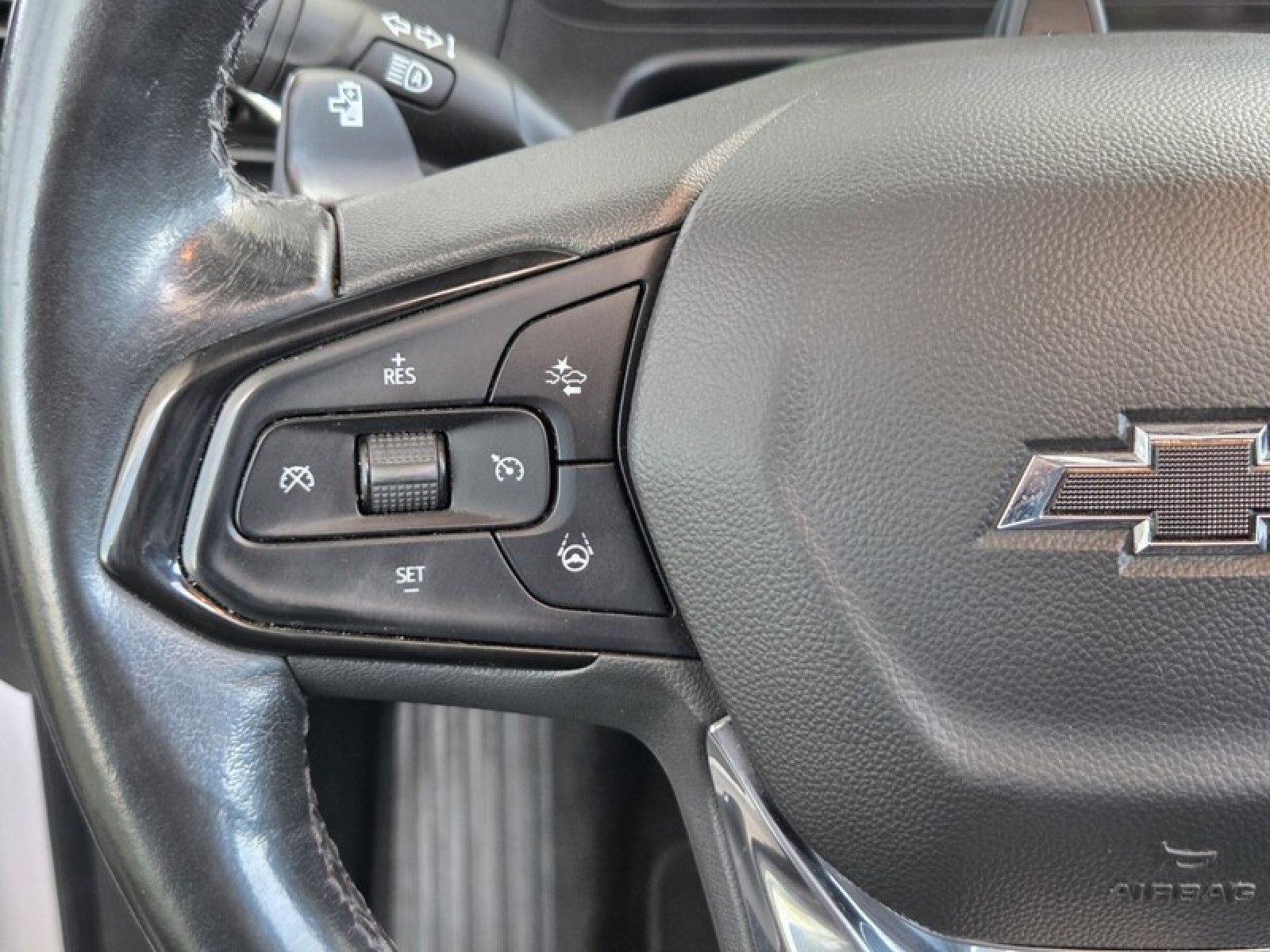 Used 2023 Chevrolet Bolt EUV Premier w/ Sun & Sound Package FWD image 26