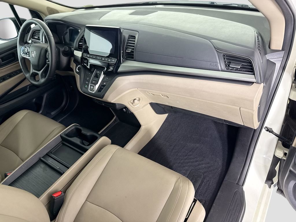 Used 2018 Honda Odyssey Touring image 17