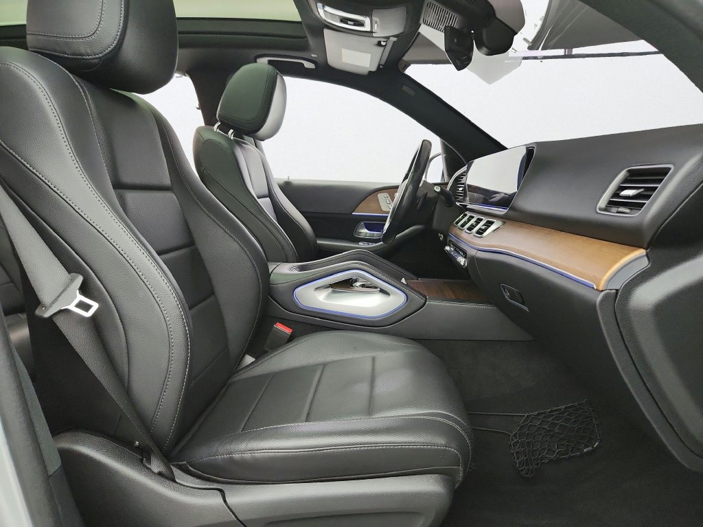 Used 2020 Mercedes-Benz GLE 350 4MATIC w/ Premium Package image 32