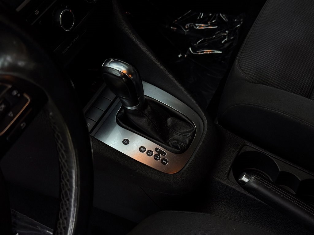 Used 2013 Volkswagen Golf TDI image 16