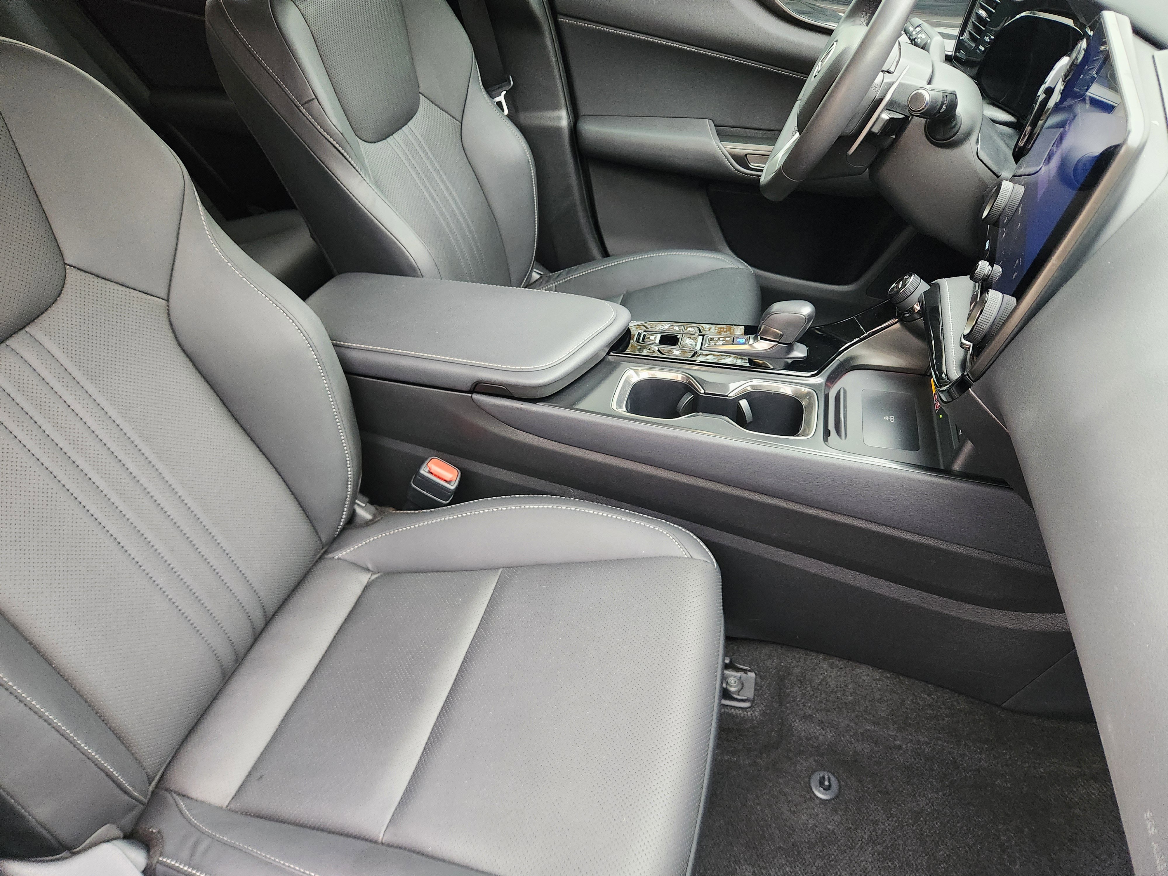 Used 2022 Lexus NX 350h AWD image 15