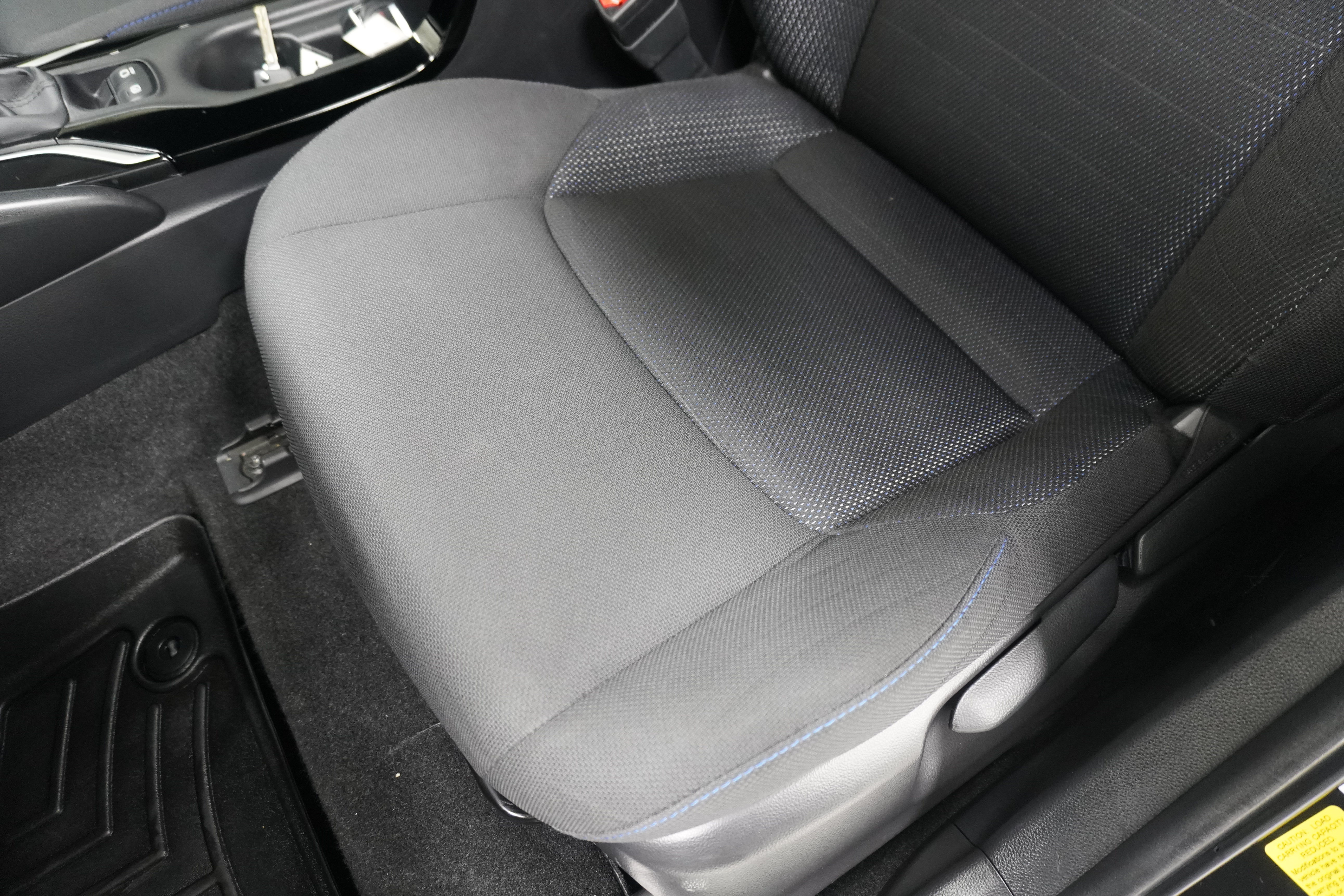 Used 2022 Toyota Corolla SE FWD image 11