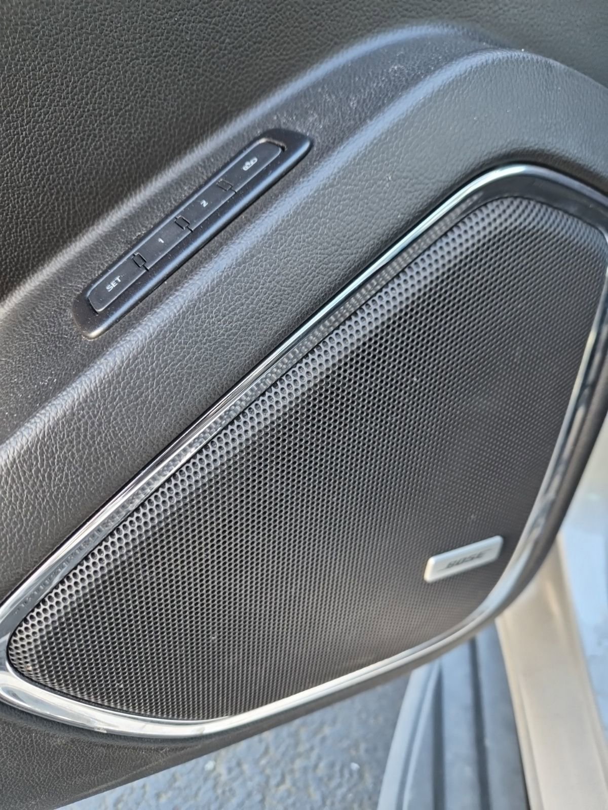 Used 2020 Chevrolet Tahoe LT image 2