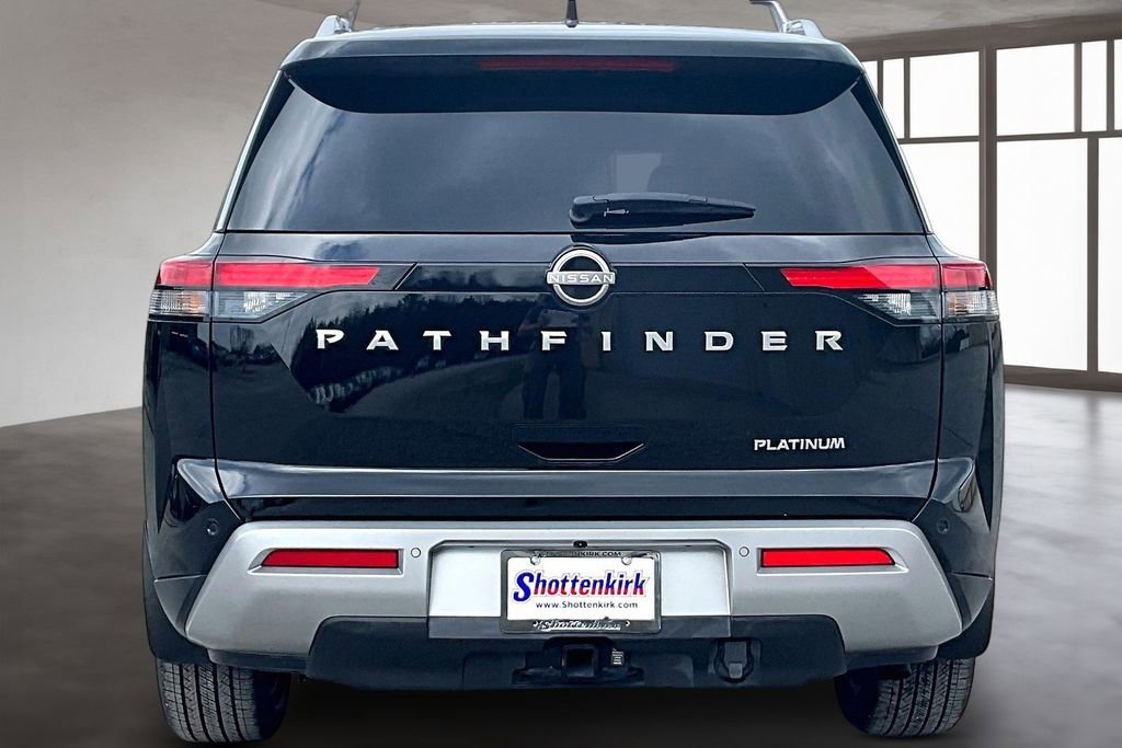 Used 2024 Nissan Pathfinder Platinum w/ Cargo Package image 5