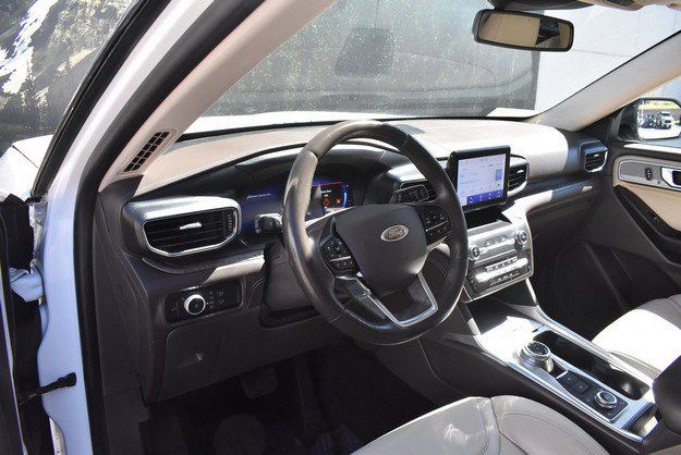 Used 2020 Ford Explorer Platinum image 14
