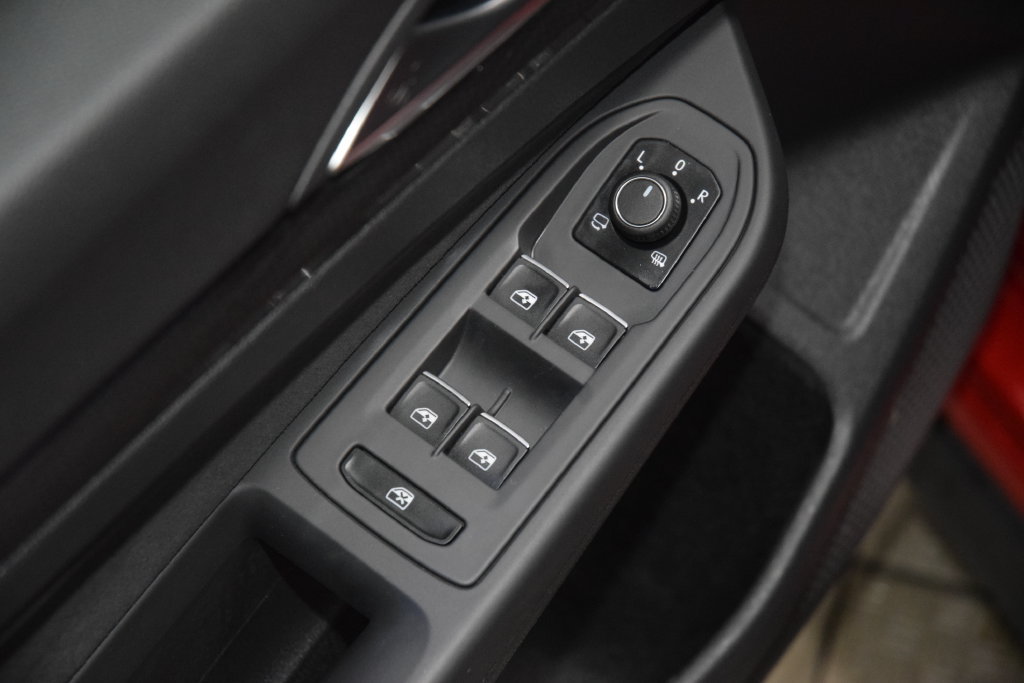 Used 2024 Volkswagen GTI SE FWD image 44