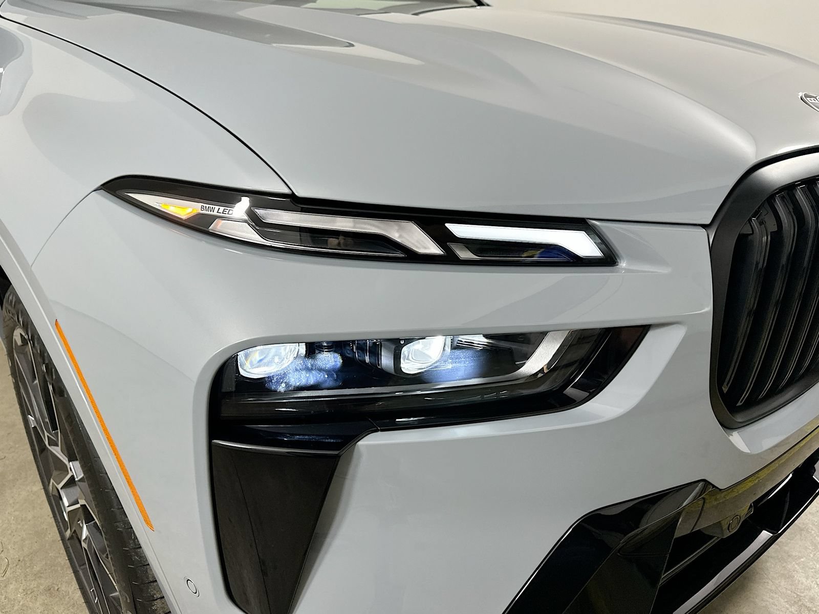 New 2027 BMW X7 xDrive40i w/ Executive Package AWD/4WD image 9