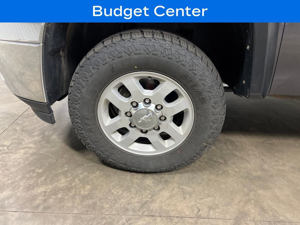 Used 2011 Chevrolet Silverado 3500 LT w/ Interior Plus Package AWD/4WD image 9