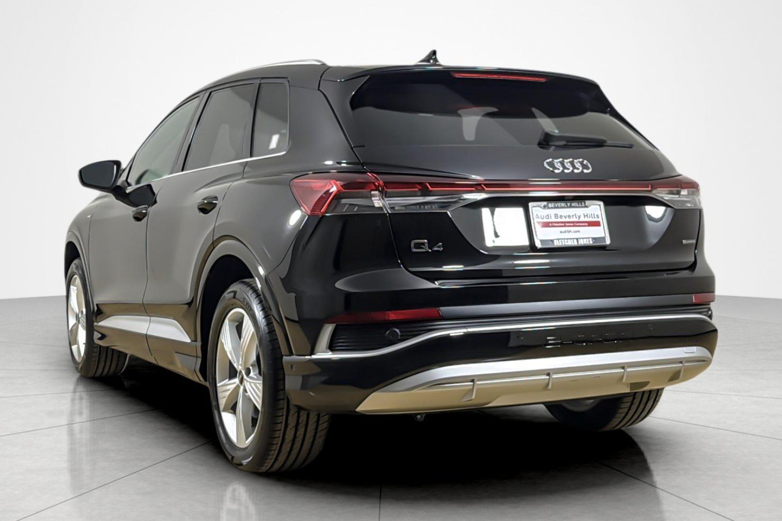 Certified 2023 Audi Q4 e-tron Prestige AWD/4WD image 3