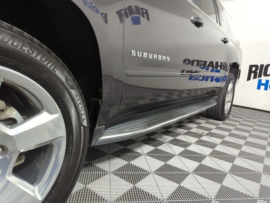 Used 2018 Chevrolet Suburban Premier image 32