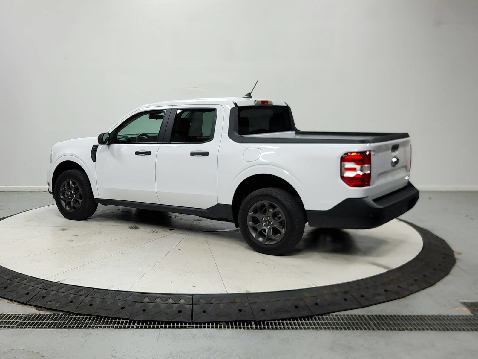 Used 2024 Ford Maverick XLT w/ Equipment Group 300A Standard AWD/4WD image 6