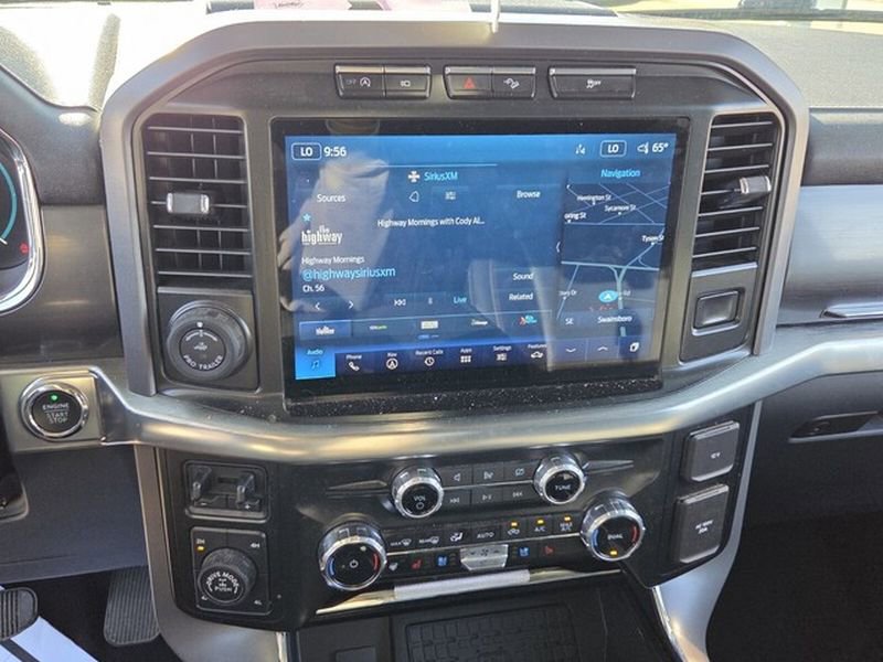 Used 2023 Ford F150 Lariat w/ Trailer Tow Package image 18