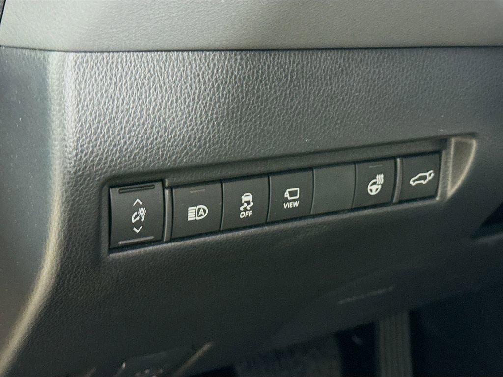 Certified 2023 Toyota Venza Limited AWD/4WD image 10
