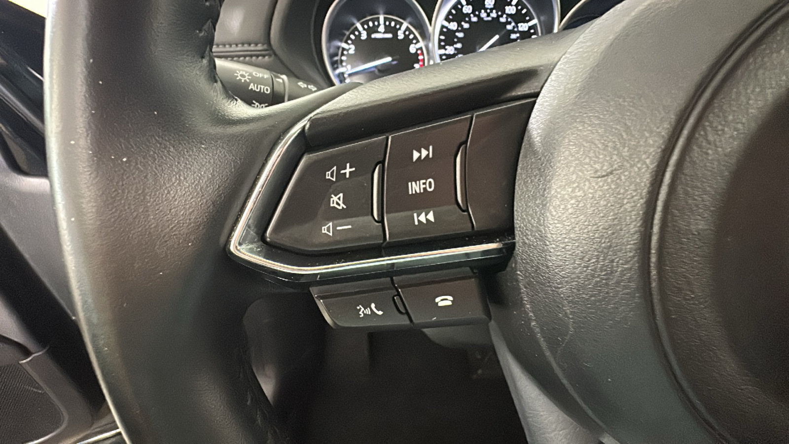 Used 2025 MAZDA CX-5 AWD 2.5 S w/ Select Package image 19