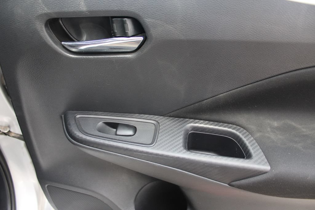 Used 2021 Nissan Versa SV FWD image 46