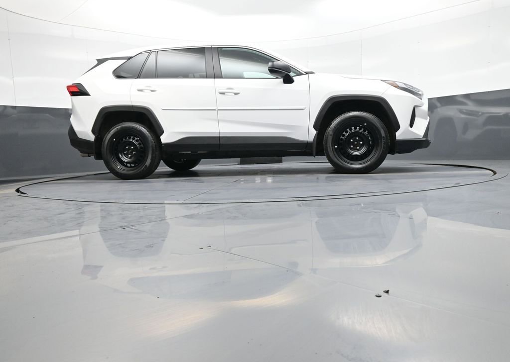 Certified 2024 Toyota RAV4 LE AWD/4WD image 28