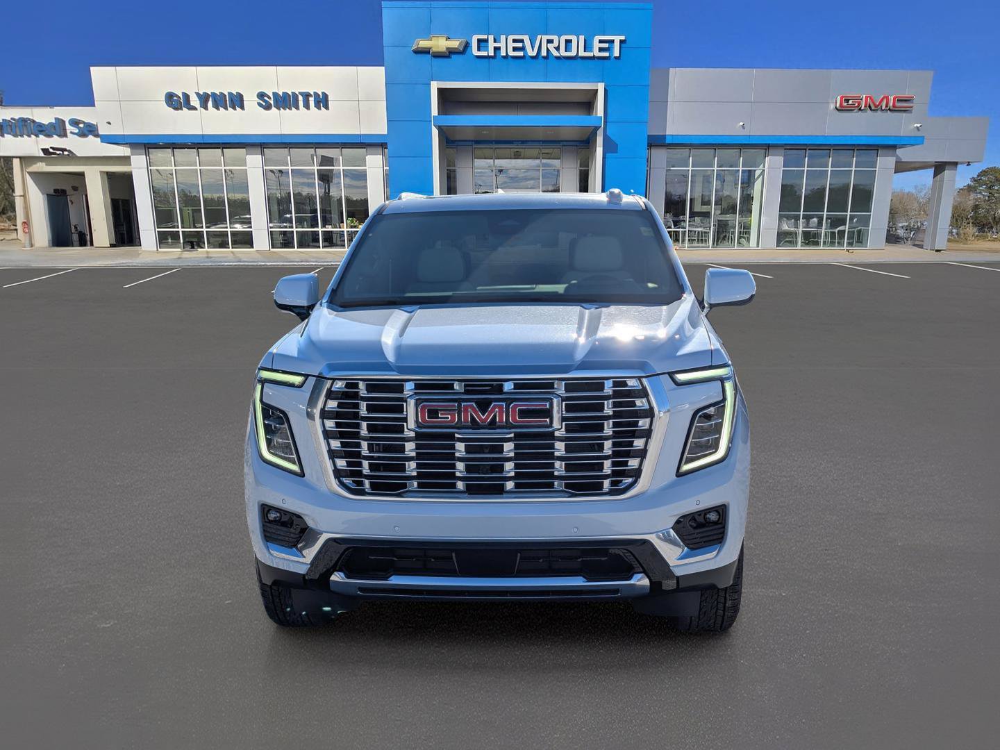 Used 2026 GMC Yukon XL Denali w/ Advanced Technology Package RWD image 2