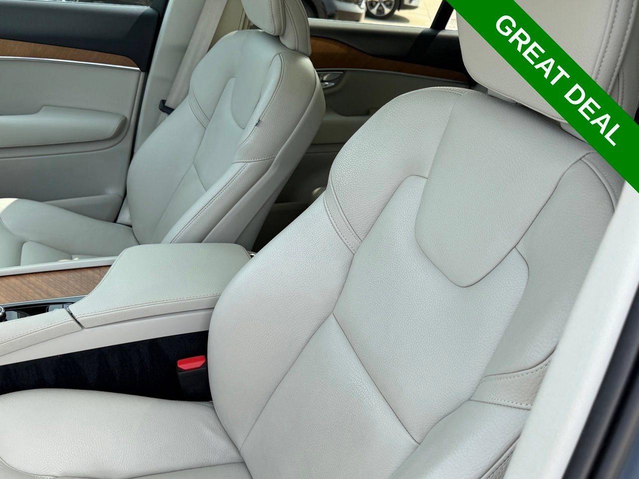 Used 2022 Volvo XC90 T6 Momentum w/ Advanced Package AWD/4WD image 29