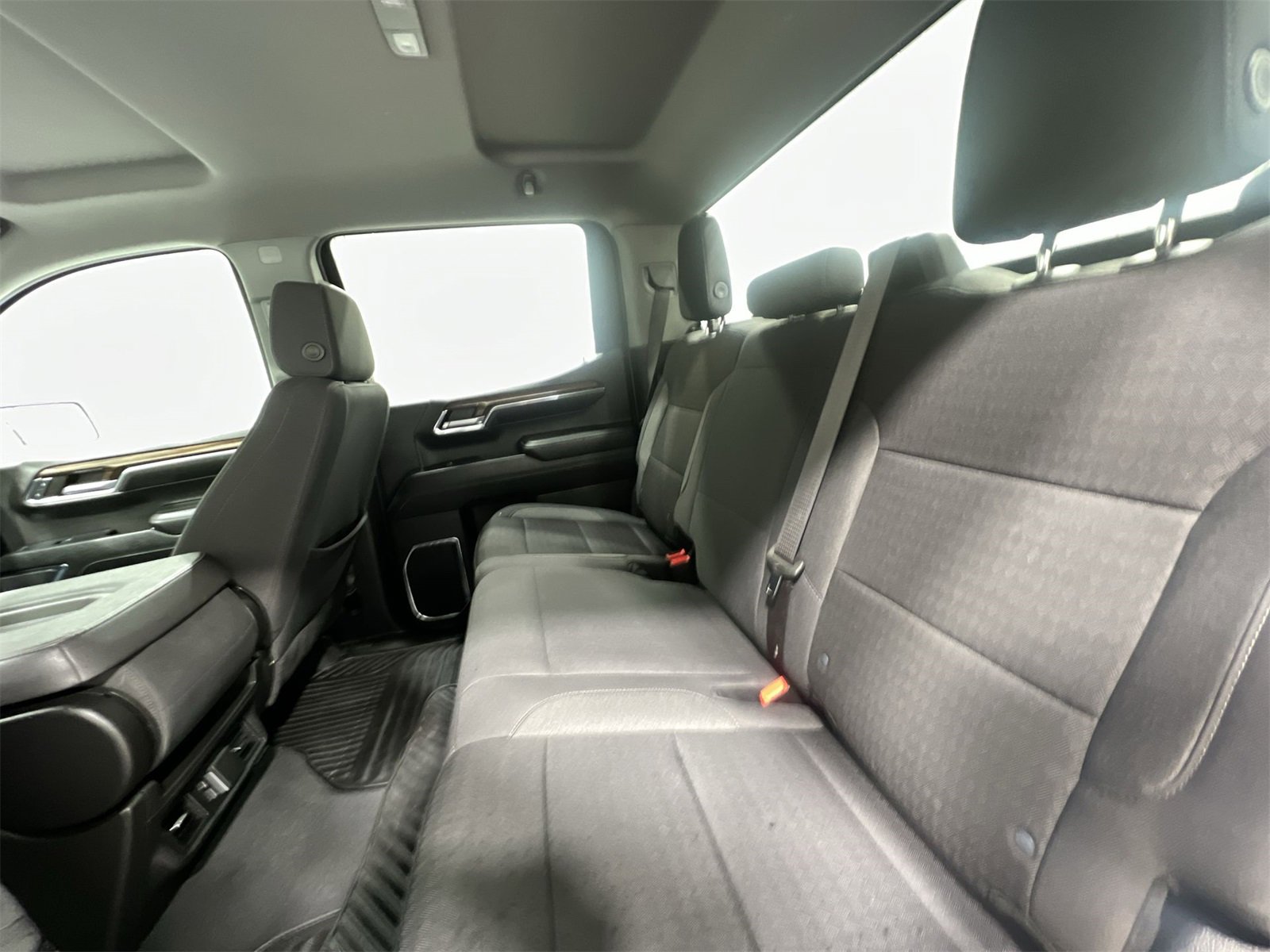 Used 2024 Chevrolet Silverado 1500 LT image 22