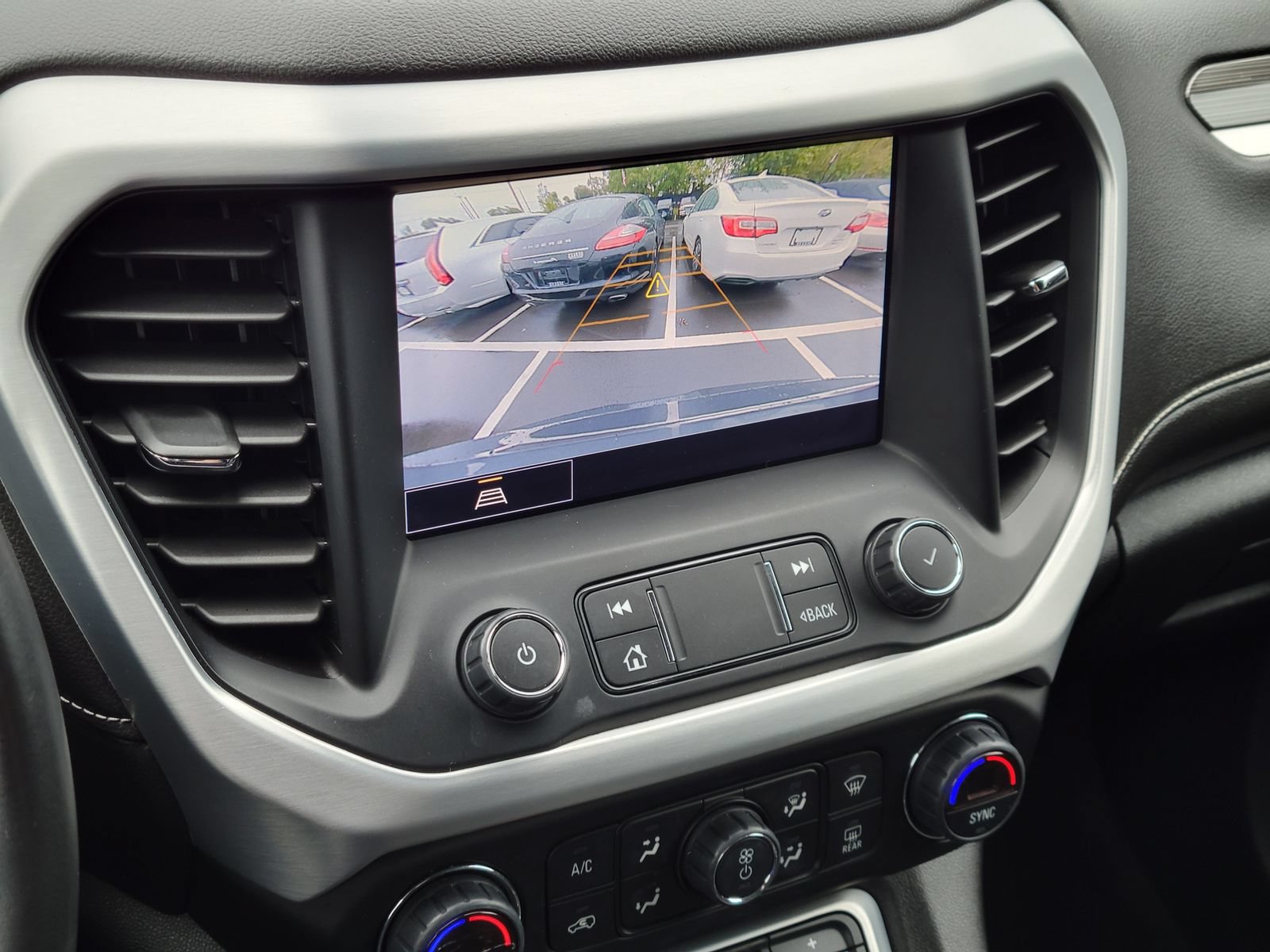 Used 2021 GMC Acadia SLT w/ Preferred Package AWD/4WD image 22