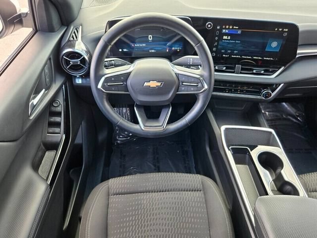 Used 2025 Chevrolet Equinox LT w/ Safety and Technology Package FWD image 14