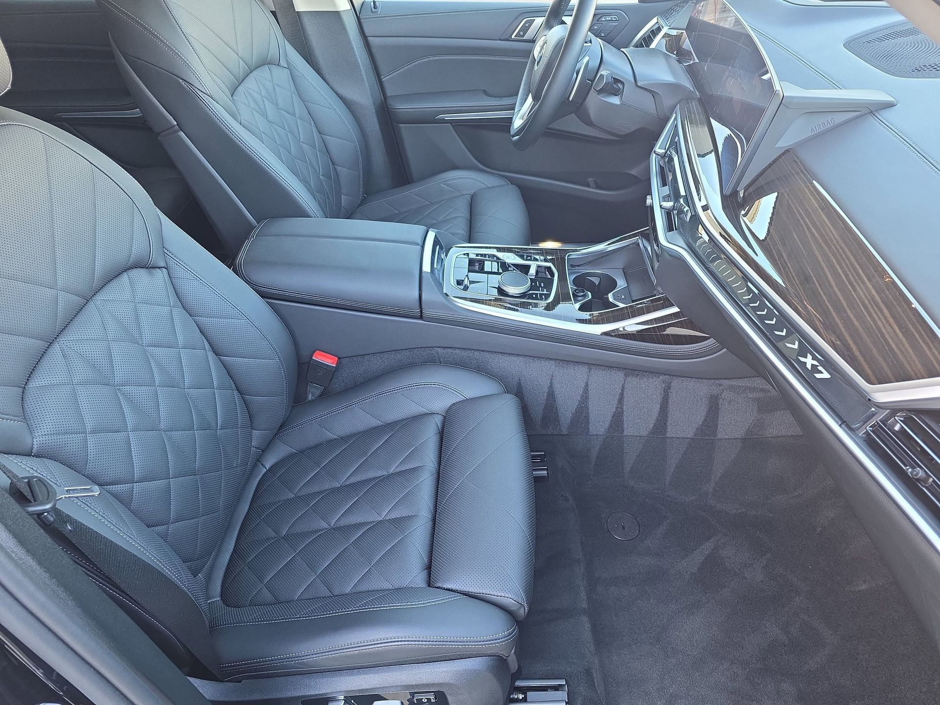 Used 2025 BMW X7 xDrive40i image 10