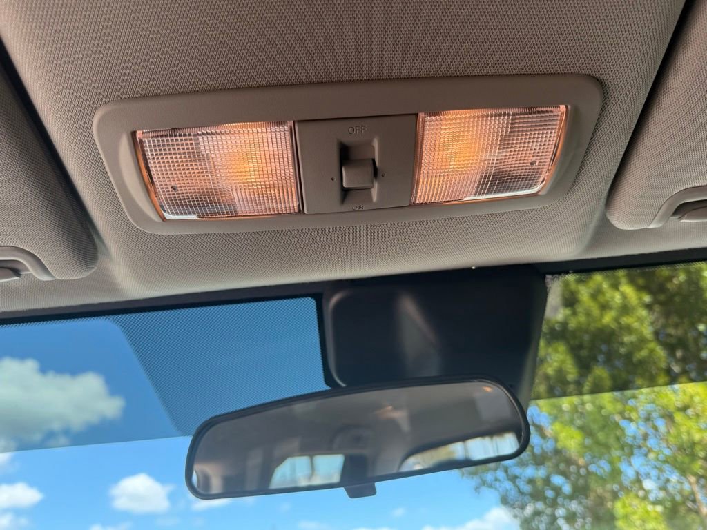 Used 2022 Nissan Frontier SV w/ Technology Package image 12