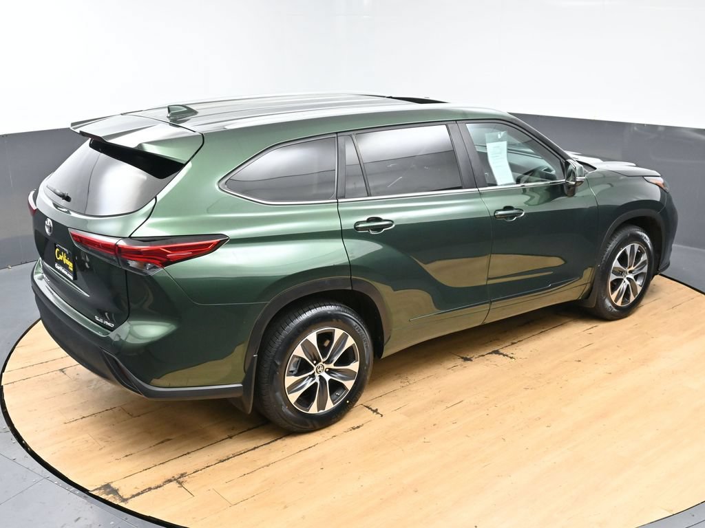 Used 2023 Toyota Highlander XLE AWD/4WD image 48