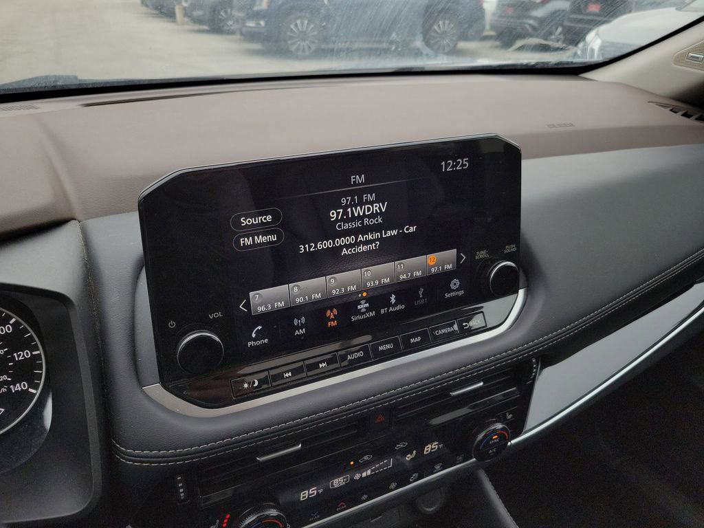 Used 2023 Nissan Rogue SL w/ SL Premium Package image 26