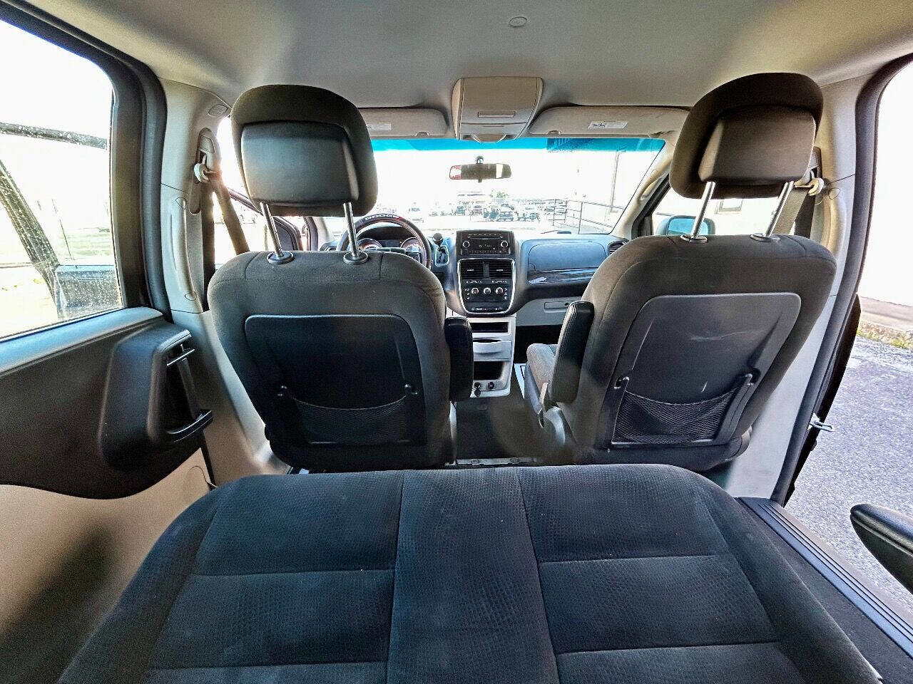 Used 2016 Dodge Grand Caravan image 18