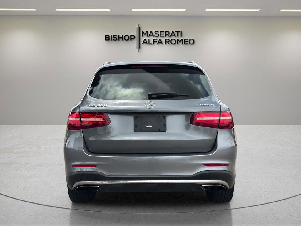 Used 2017 Mercedes-Benz GLC 300 4MATIC image 4