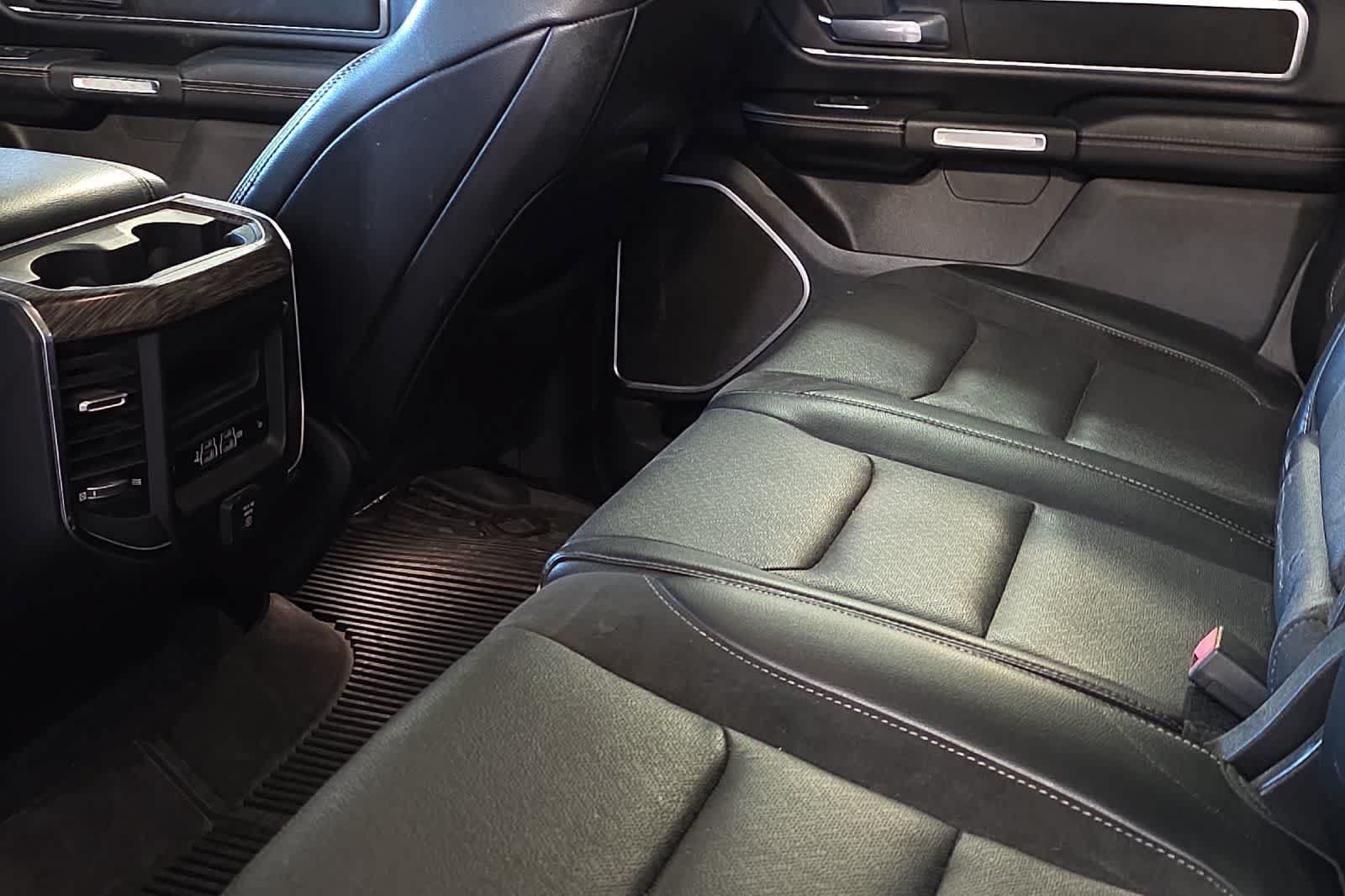 Used 2019 RAM 1500 Laramie RWD image 5