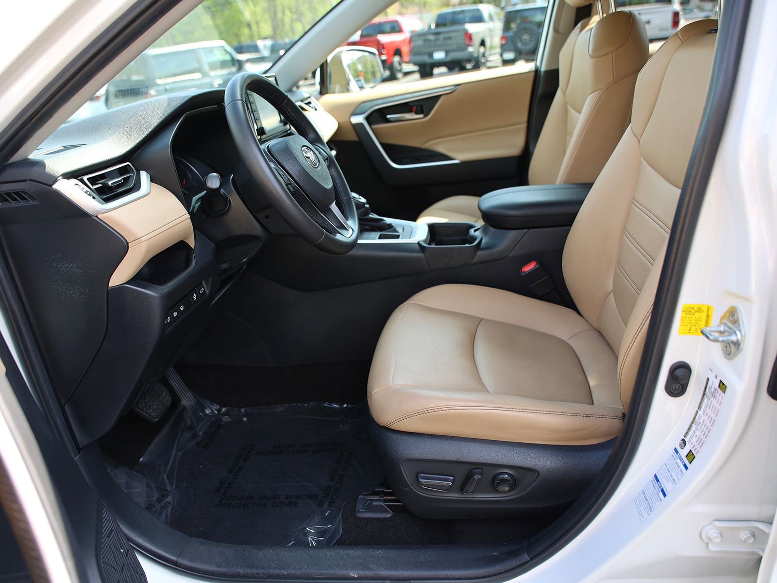 Used 2019 Toyota RAV4 XLE Premium w/ Cold Weather Package image 18