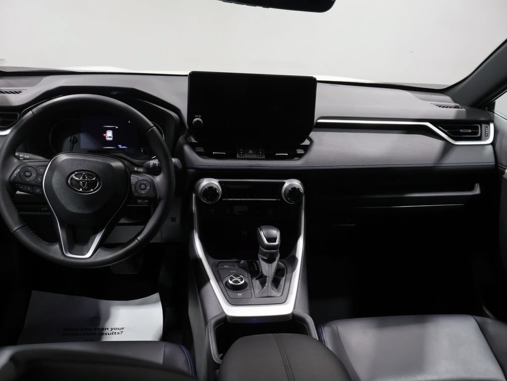 Used 2024 Toyota RAV4 XSE AWD/4WD image 16