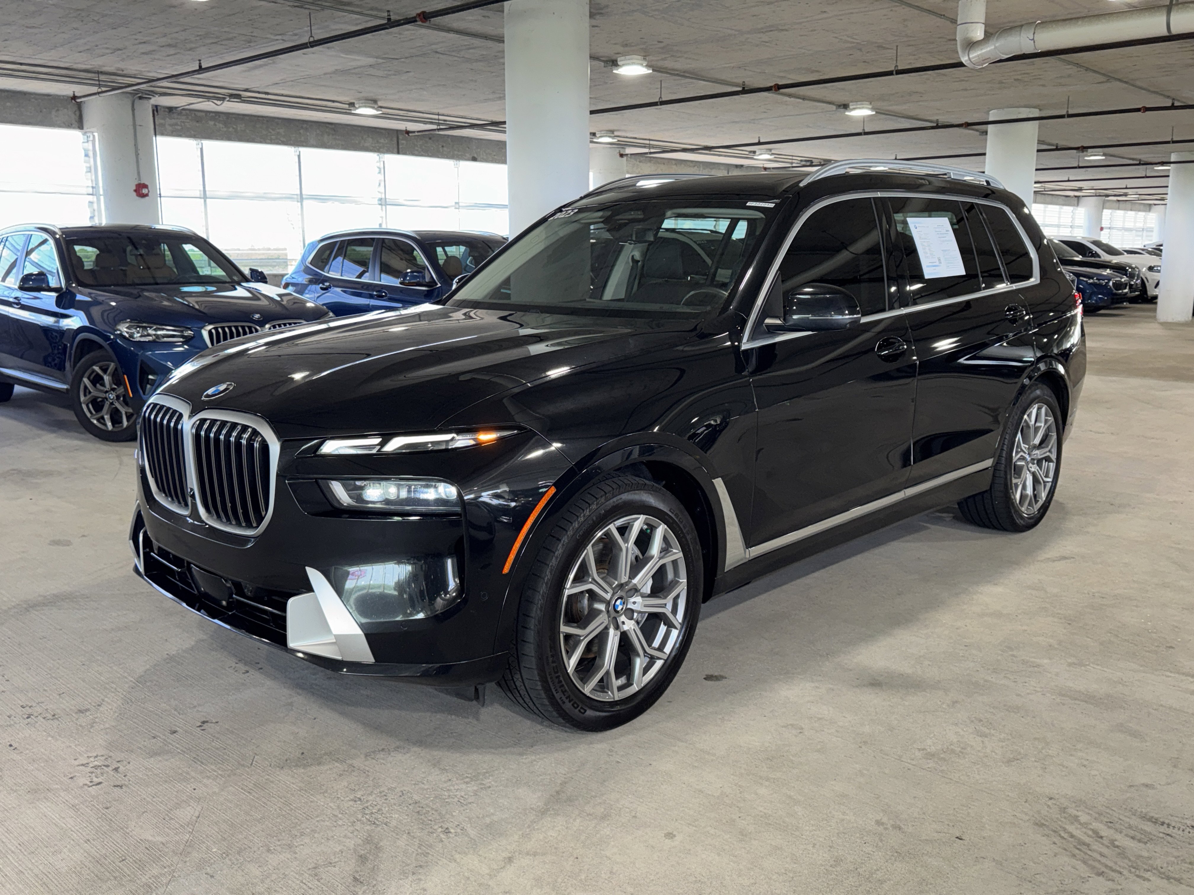Used 2023 BMW X7 xDrive40i AWD/4WD image 4