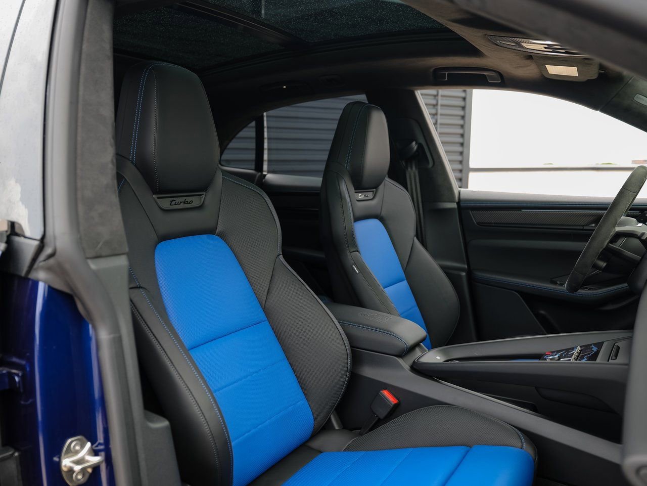 New 2025 Porsche Macan Turbo Electric image 27