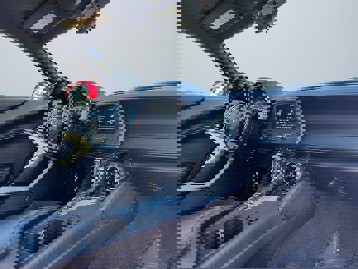 Used 2018 Chevrolet Camaro LT w/ RS Package image 14