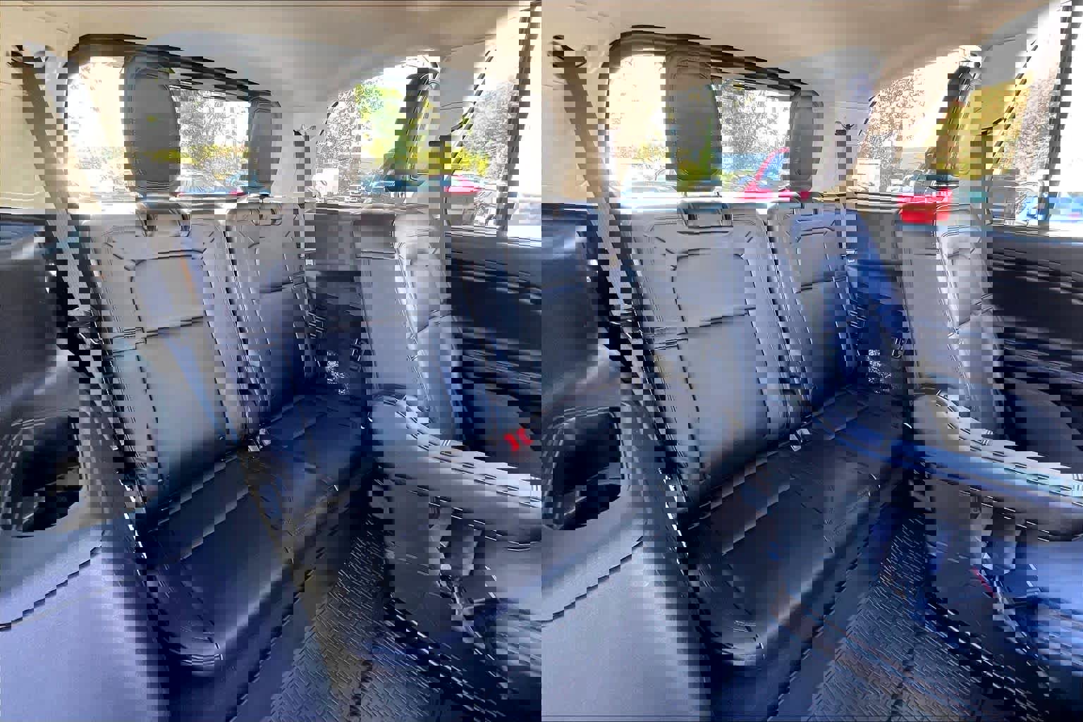 Used 2023 Lincoln Aviator Reserve w/ Equipment Group 201A image 23