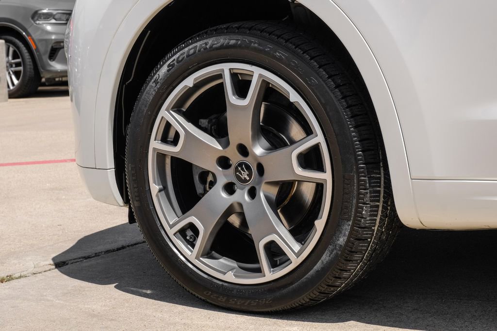 Used 2019 Maserati Levante image 62