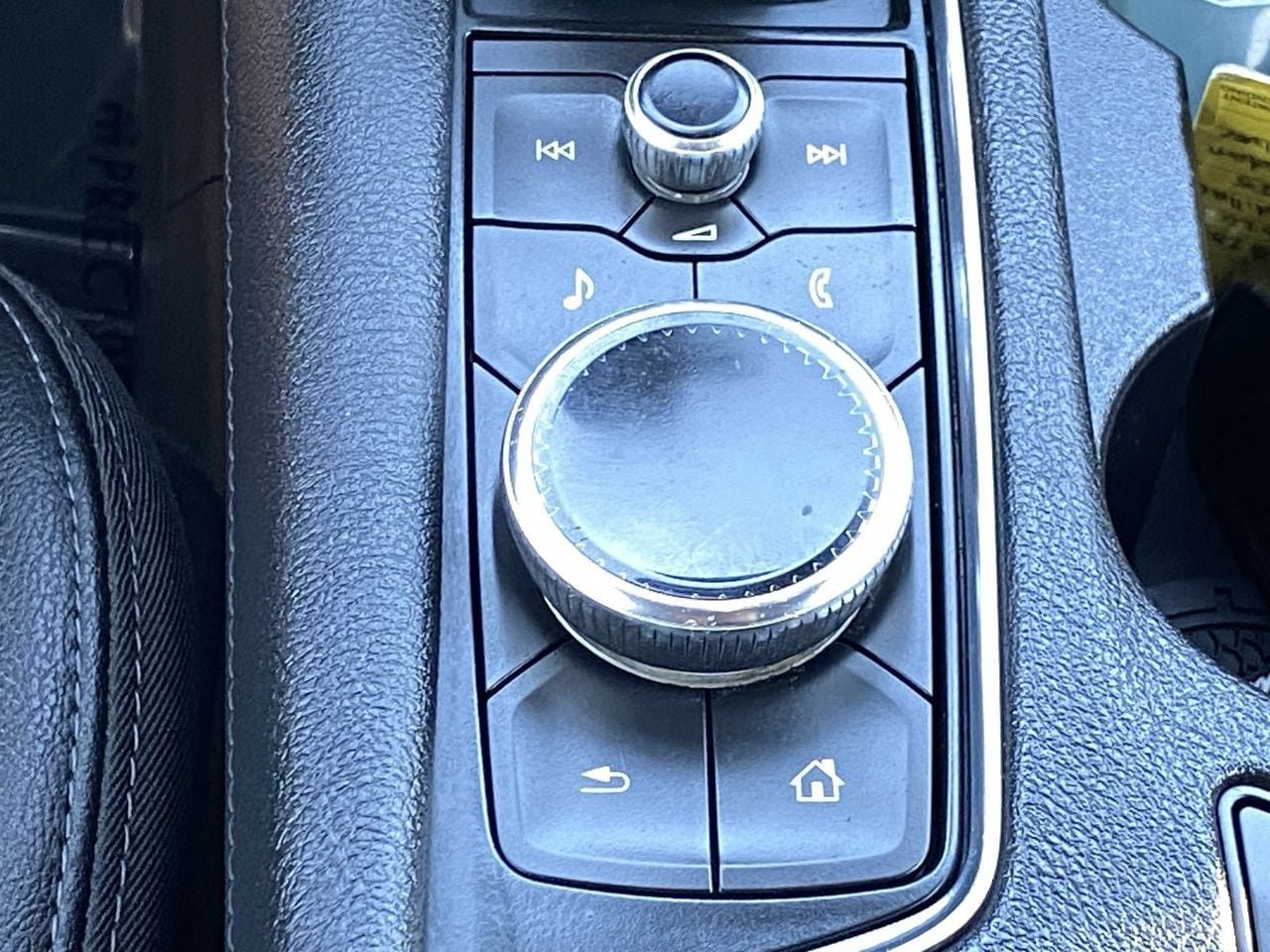 Used 2020 Cadillac XT5 Luxury FWD image 21