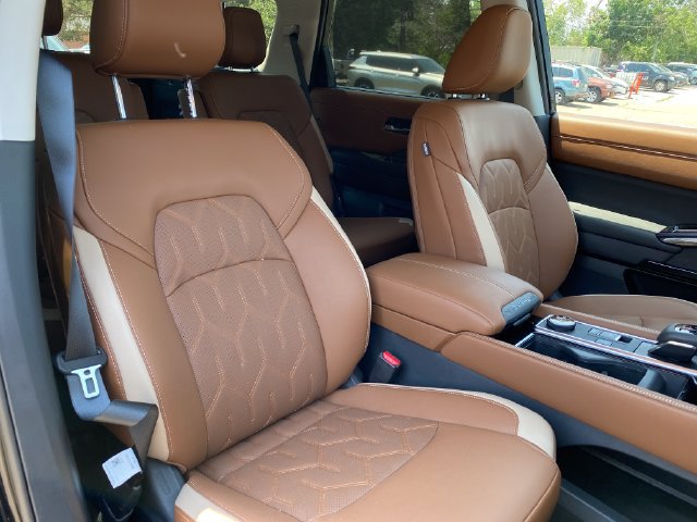 New 2026 Nissan Pathfinder Platinum AWD/4WD image 7