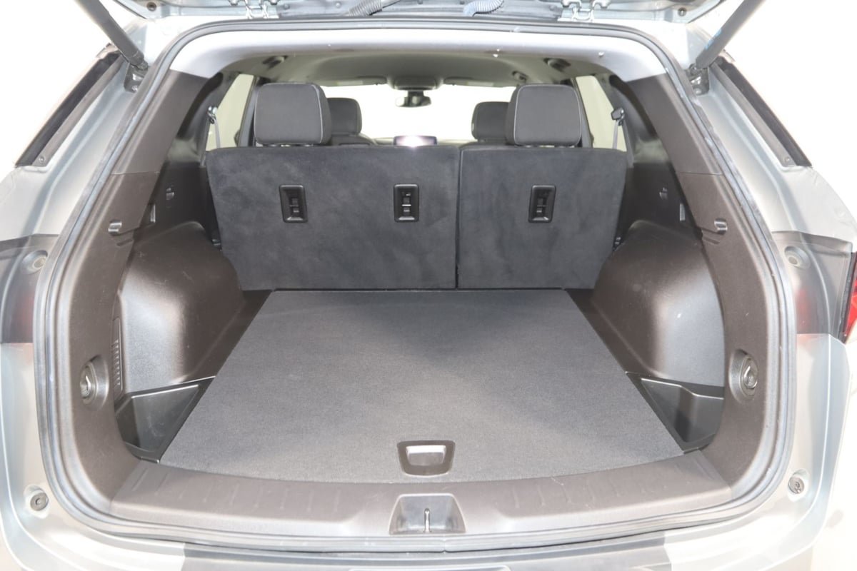 Used 2024 Chevrolet Blazer LT w/ Convenience Package FWD image 45
