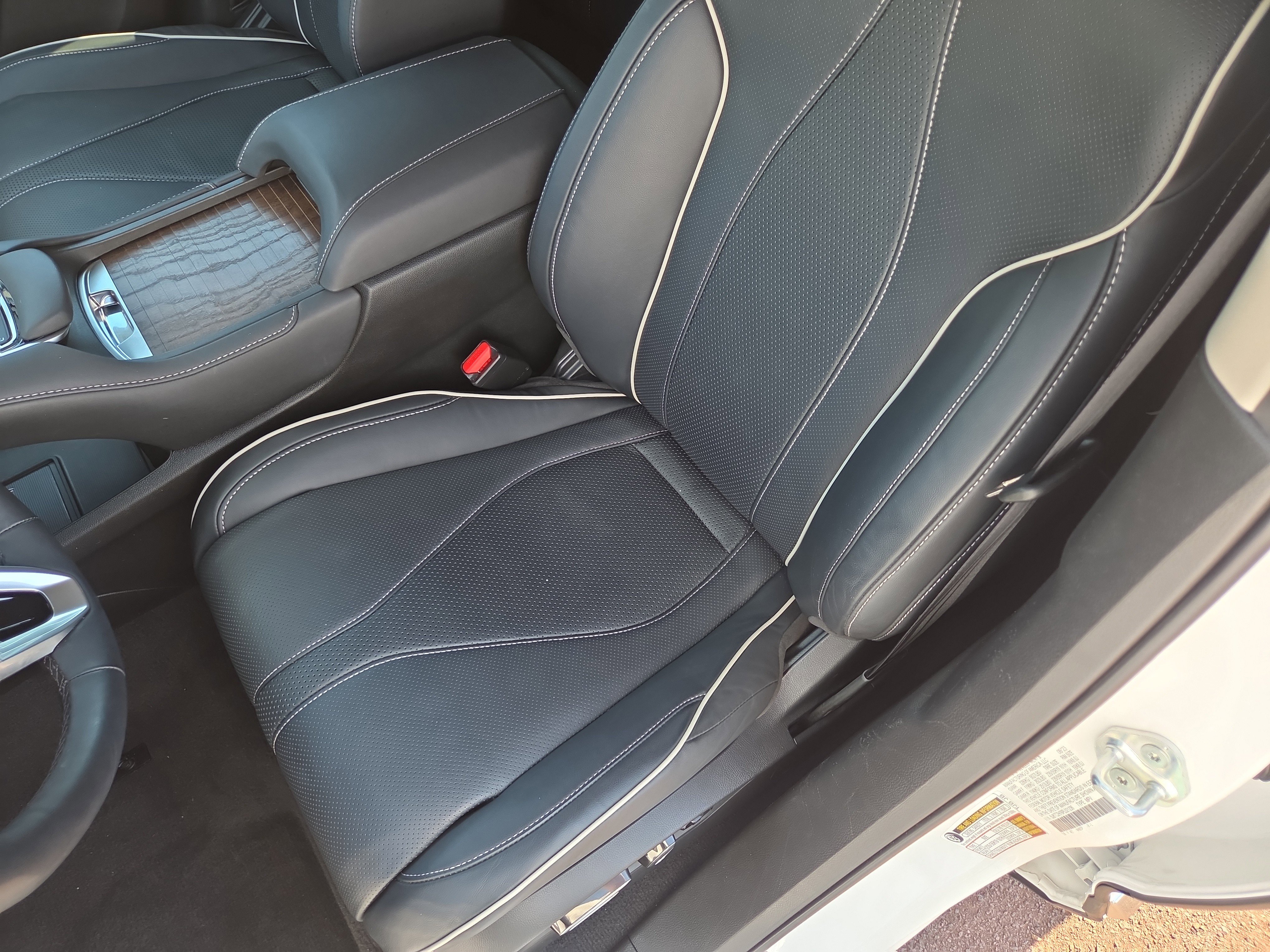 Used 2023 Acura RDX AWD w/ Advance Package image 13