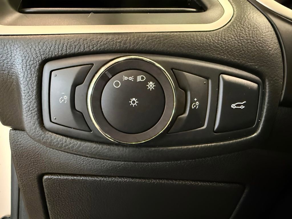 Certified 2018 Ford Edge SEL w/ Equipment Group 201A AWD/4WD image 21
