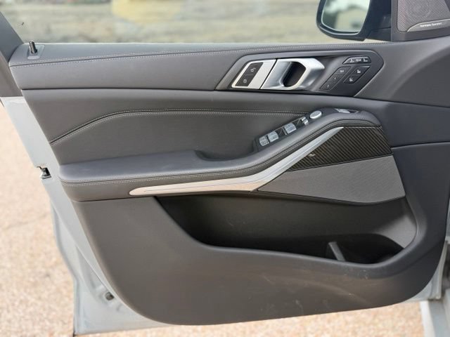 Used 2025 BMW X7 M60i AWD/4WD image 54