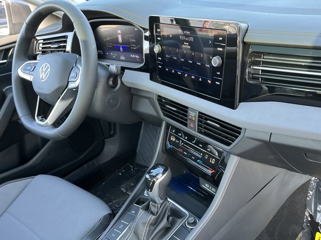 New 2026 Volkswagen Jetta SE FWD image 11